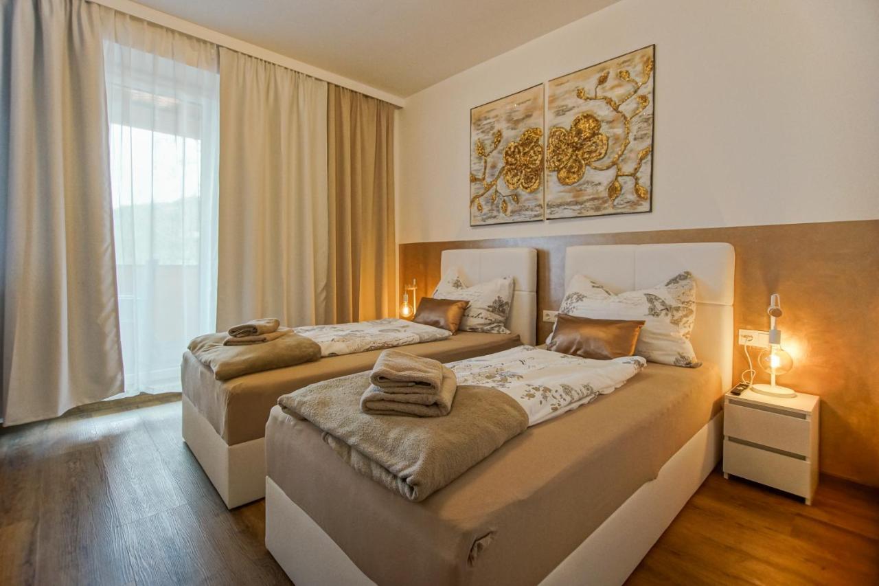 Auszeit Steiraland 8 Mit Ueberdachten Balkon Und Parkplatz Leoben  Bagian luar foto