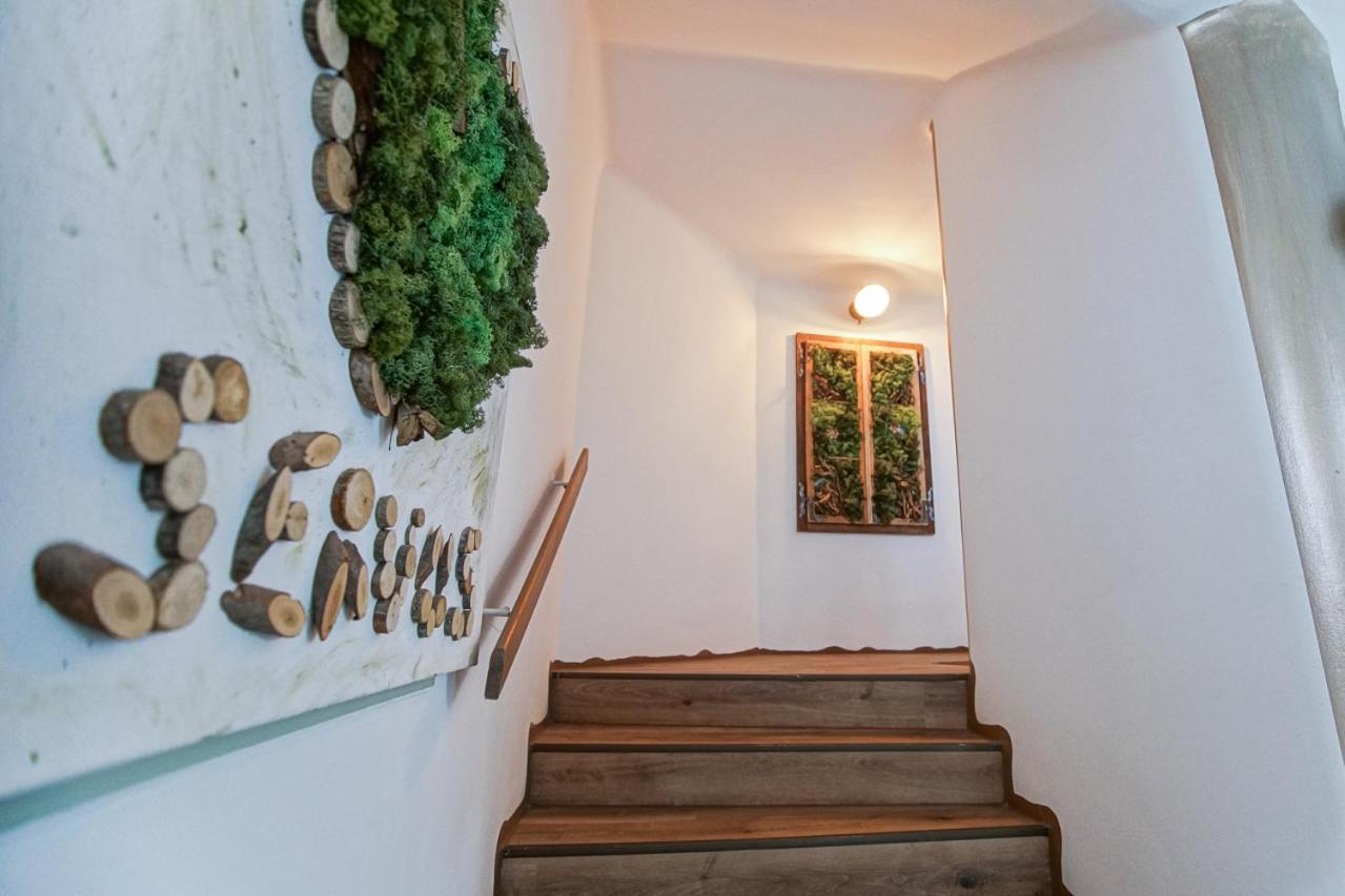 Auszeit Steiraland 8 Mit Ueberdachten Balkon Und Parkplatz Leoben  Bagian luar foto